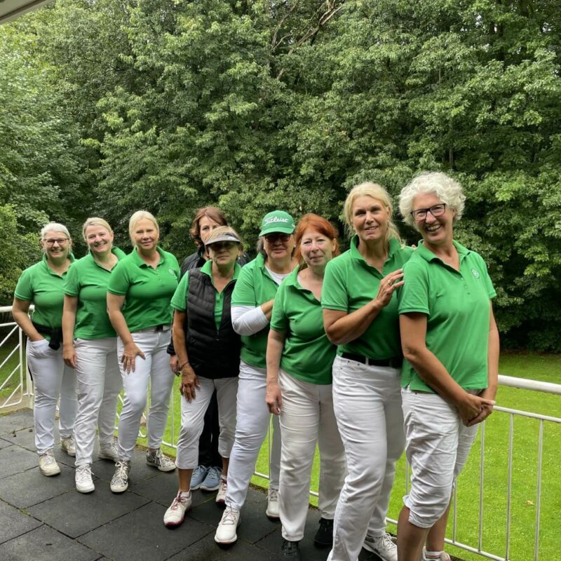 Gruppenbild Damen AK50 Golf-Club Hoisdorf